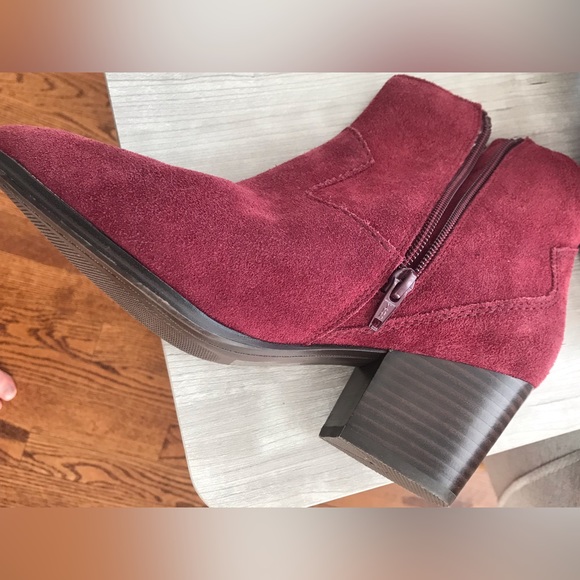 Aldo Burgundy suede ankle boots - Picture 2 of 5